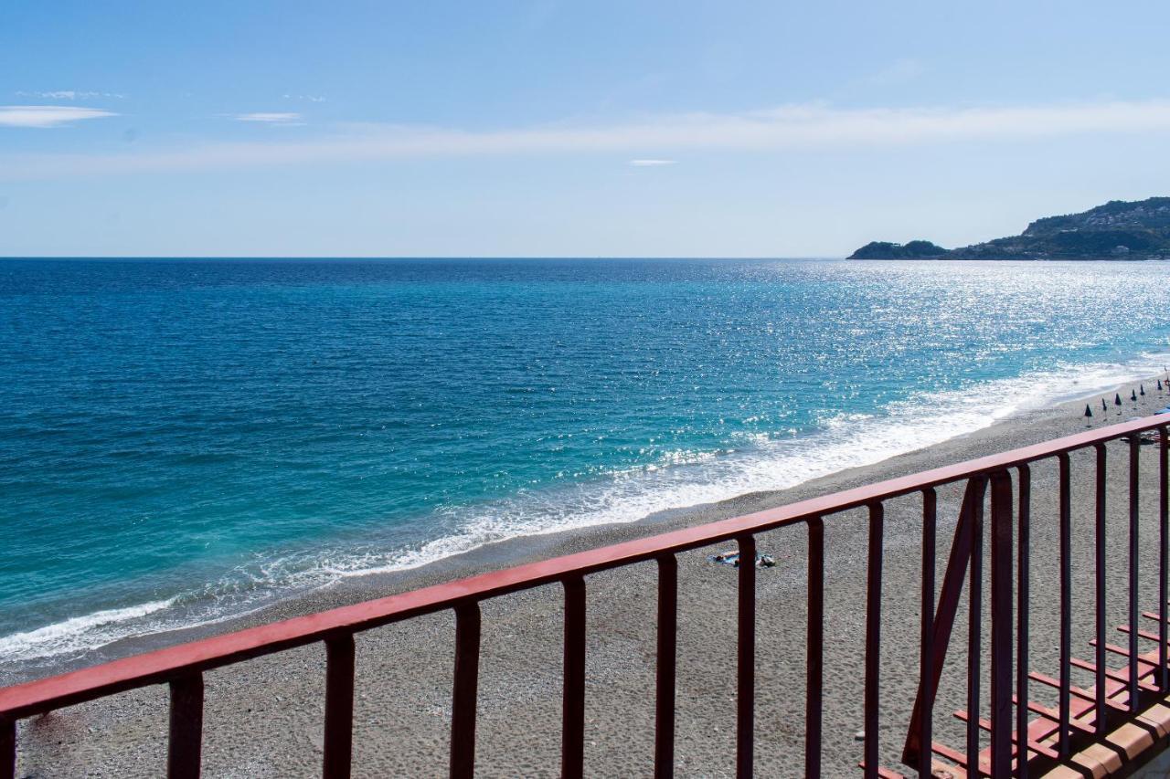 Beach House Acquamarina يتوجاني المظهر الخارجي الصورة